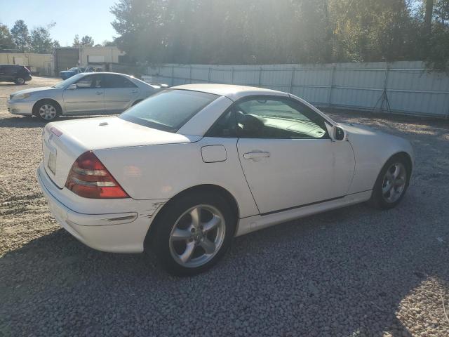 WDBKK65F82F253116 - 2002 MERCEDES-BENZ SLK 320 WHITE photo 3