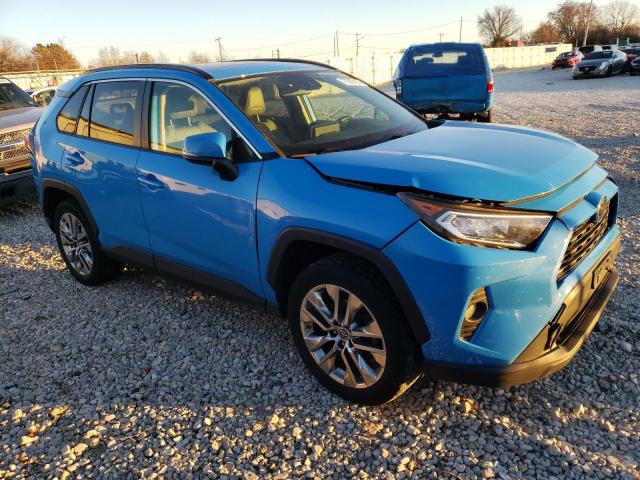 JTMA1RFV9KD016055 - 2019 TOYOTA RAV4 XLE PREMIUM BLUE photo 4