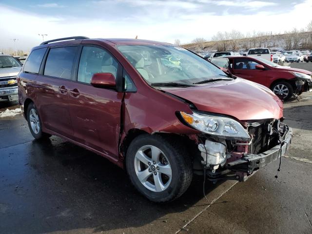 5TDKZ3DC0JS905874 - 2018 TOYOTA SIENNA LE MAROON photo 4