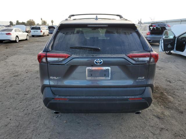 4T3RWRFV4MU045974 - 2021 TOYOTA RAV4 XLE GRAY photo 6