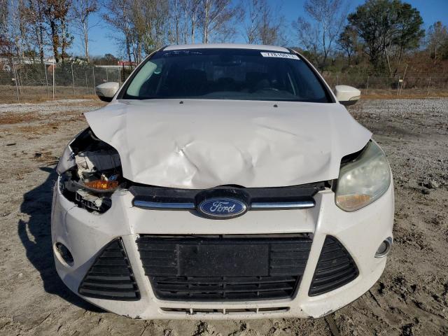 1FAHP3H27CL472873 - 2012 FORD FOCUS SEL WHITE photo 5