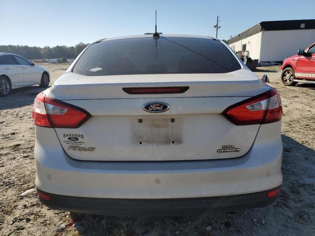 1FAHP3H27CL472873 - 2012 FORD FOCUS SEL WHITE photo 6