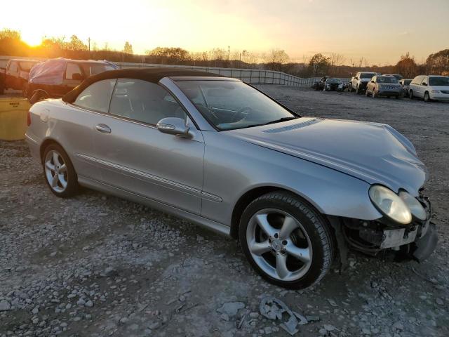 WDBTK65JX5F137154 - 2005 MERCEDES-BENZ CLK 320 SILVER photo 4