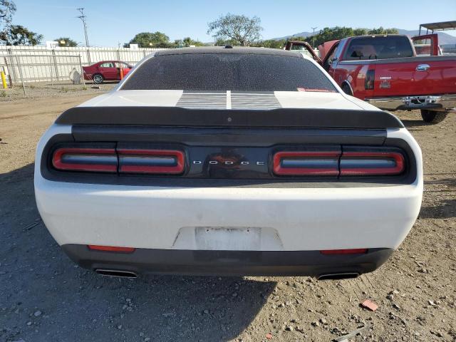 2C3CDZAG2JH325512 - 2018 DODGE CHALLENGER SXT WHITE photo 6