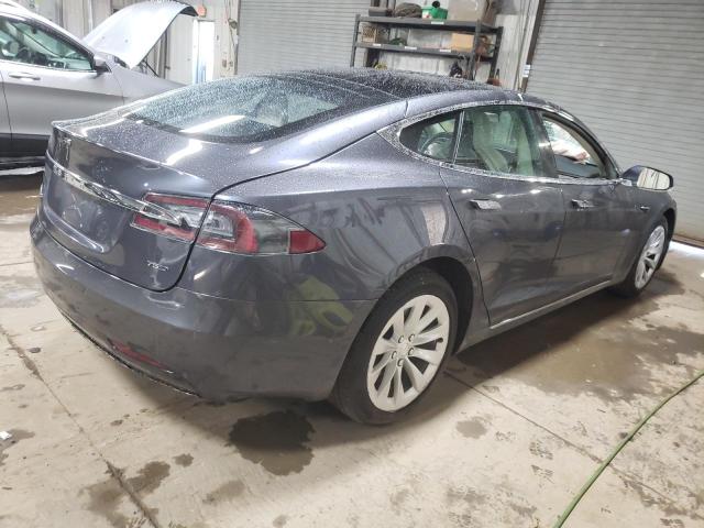 5YJSA1E22JF241602 - 2018 TESLA MODEL S GRAY photo 3