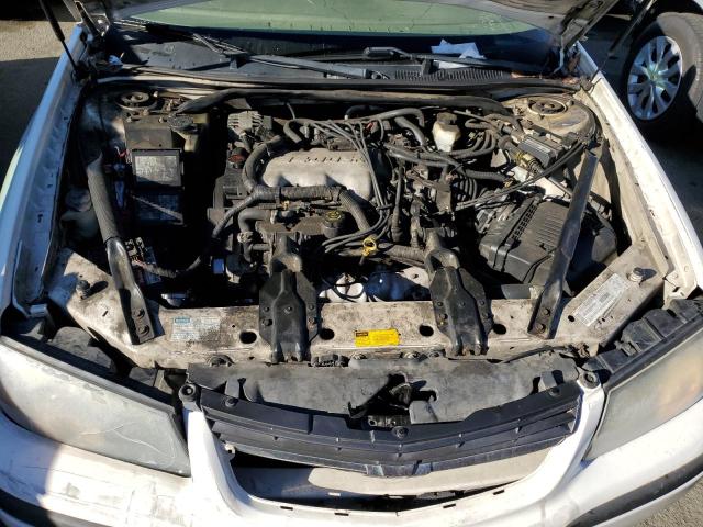 2G1WF55E119227966 - 2001 CHEVROLET IMPALA WHITE photo 11