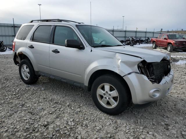 1FMCU9DG2BKC68449 - 2011 FORD ESCAPE XLT SILVER photo 4