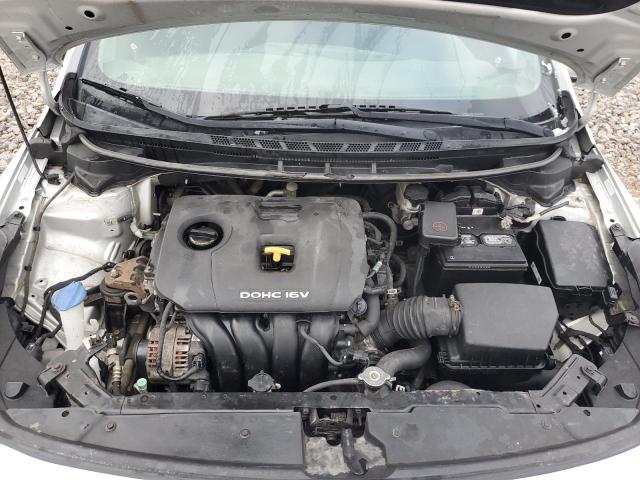 3KPFK4A78JE181199 - 2018 KIA FORTE LX SILVER photo 11