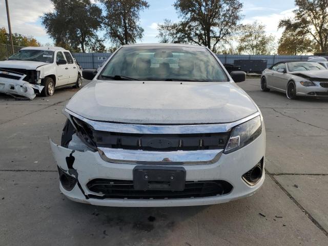 3FAHP0GA9CR416796 - 2012 FORD FUSION S WHITE photo 5