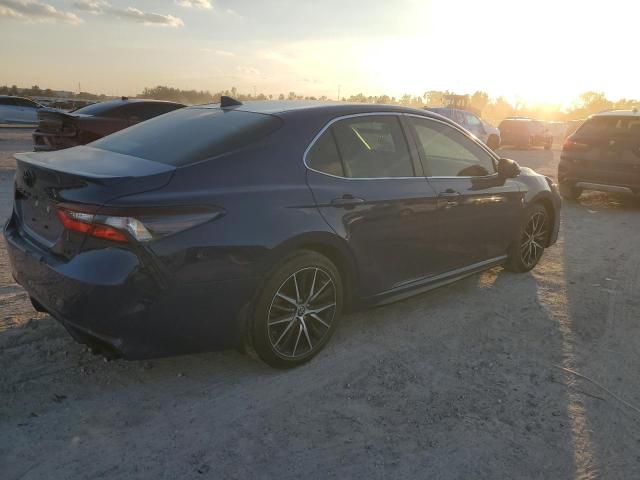 4T1G11AK7PU116618 - 2023 TOYOTA CAMRY SE NIGHT SHADE BLUE photo 3
