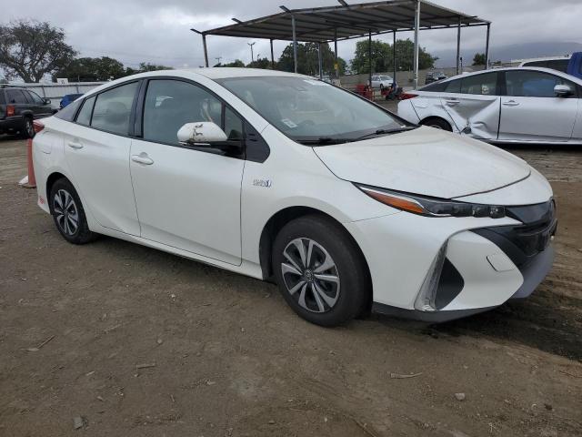 JTDKARFP6H3067260 - 2017 TOYOTA PRIUS PRIM თეთრი ფოტო 4