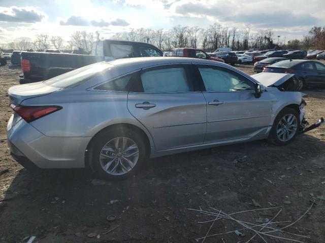 4T1AA1AB0NU014063 - 2022 TOYOTA AVALON XLE SILVER photo 3