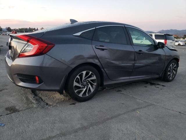 19XFC2F7XJE201169 - 2018 HONDA CIVIC EX GRAY photo 3