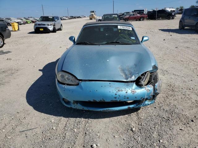 JM1NB353620224591 - 2002 MAZDA MX-5 MIATA BASE BLUE photo 5
