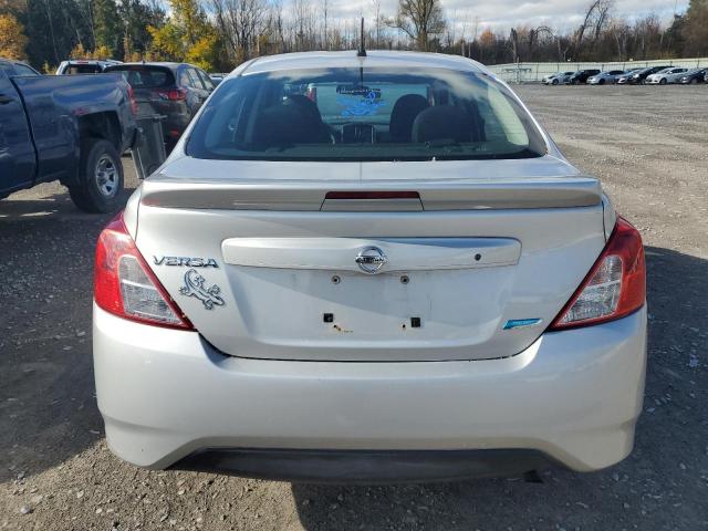 3N1CN7AP9GL884040 - 2016 NISSAN VERSA S SILVER photo 6