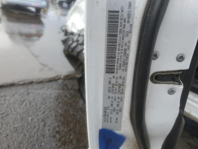 3C6UR5JL1JG366986 - 2018 RAM 2500 SLT WHITE photo 12