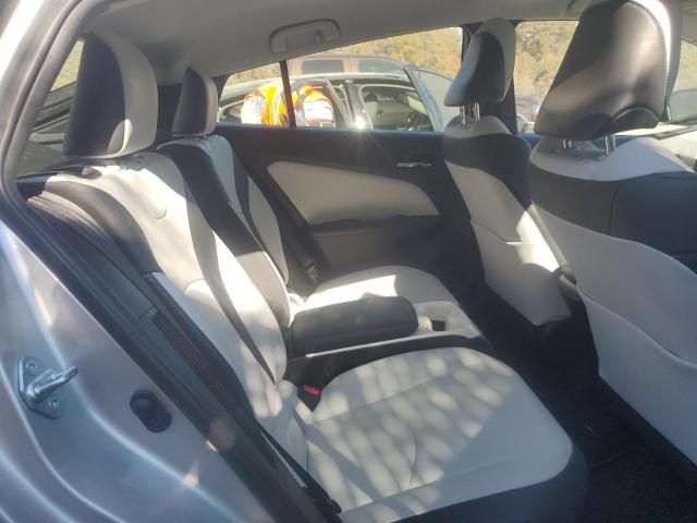 JTDKARFP2H3038712 - 2017 TOYOTA PRIUS PRIM ვერცხლისფერი ფოტო 10