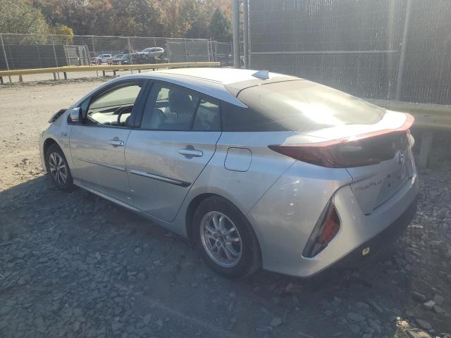 JTDKARFP2H3038712 - 2017 TOYOTA PRIUS PRIM ვერცხლისფერი ფოტო 2