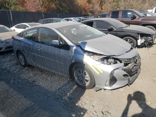 JTDKARFP2H3038712 - 2017 TOYOTA PRIUS PRIM ვერცხლისფერი ფოტო 4