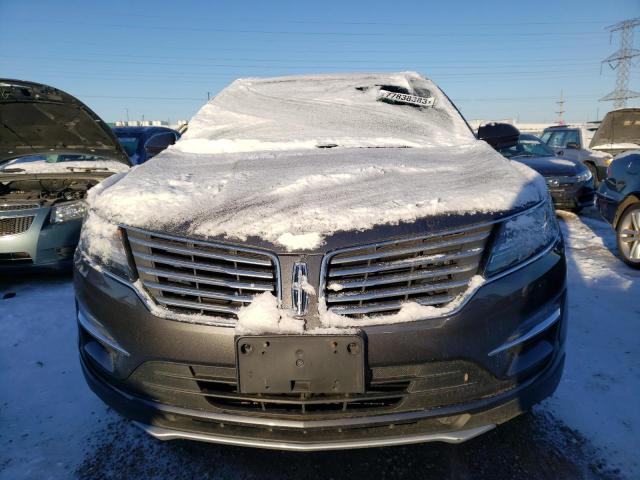 5LMCJ2D93JUL04117 - 2018 LINCOLN MKC SELECT ნაცრისფერი ფოტო 5