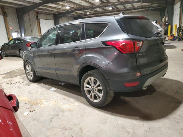 1FMCU0GD2KUA78457 - 2019 FORD ESCAPE SE SILVER photo 2