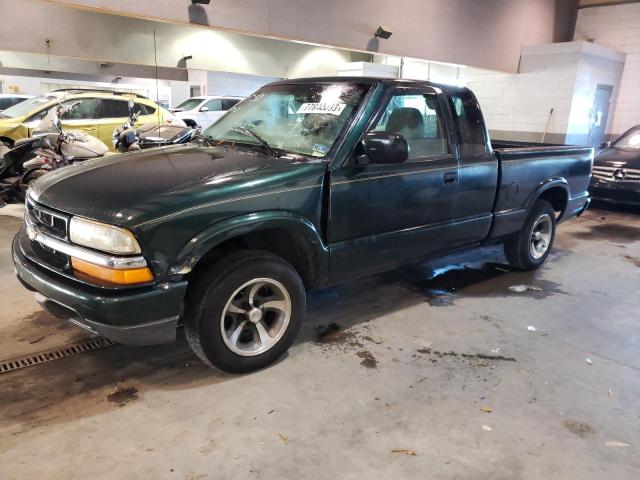 1GCCS19W628221272 - 2002 CHEVROLET S TRUCK S10 GREEN photo 1