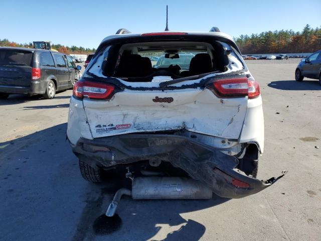 1C4PJMCB1GW267865 - 2016 JEEP CHEROKEE LATITUDE WHITE photo 6