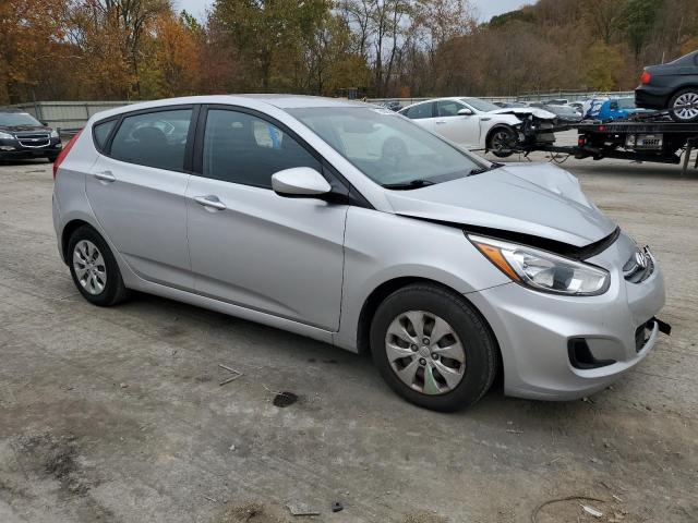 KMHCT5AE2HU336518 - 2017 HYUNDAI ACCENT SE SILVER photo 4