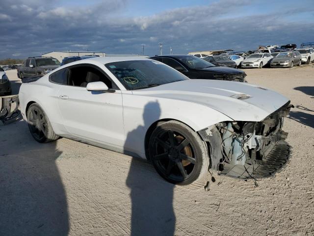 1FA6P8TH4J5175870 - 2018 FORD MUSTANG WHITE photo 4