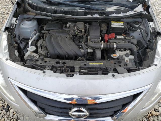 3N1CN7AP5JL805812 - 2018 NISSAN VERSA S SILVER photo 11