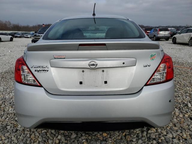 3N1CN7AP5JL805812 - 2018 NISSAN VERSA S SILVER photo 6