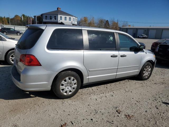 2V4RW4DGXBR805216 - 2011 VOLKSWAGEN ROUTAN S ვერცხლისფერი ფოტო 3