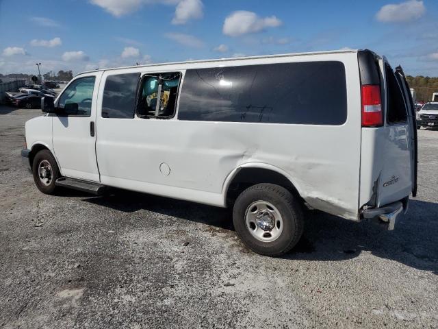 1GAZGPFG3K1177518 - 2019 CHEVROLET EXPRESS G3 LT WHITE photo 2