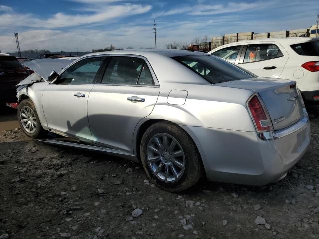 2C3CCACG2CH223258 - 2012 CHRYSLER 300 LIMITED SILVER photo 2