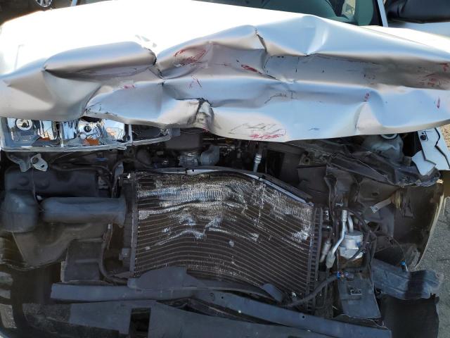 5GZCZ23D42S837823 - 2002 SATURN VUE SILVER photo 12