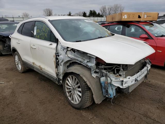 5LMCJ1D92KUL11894 - 2019 LINCOLN MKC WHITE photo 4
