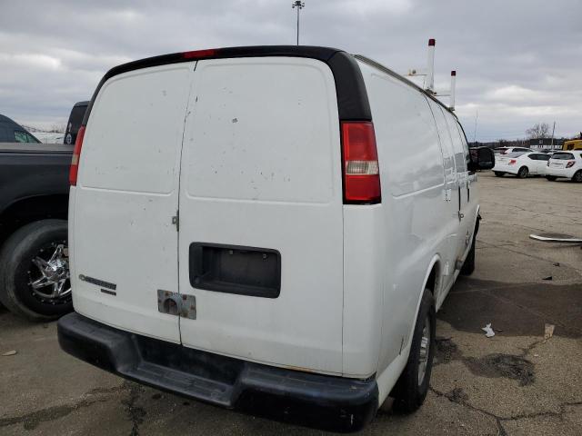 1GCWGFBA5E1166191 - 2014 CHEVROLET EXPRESS G2 WHITE photo 3