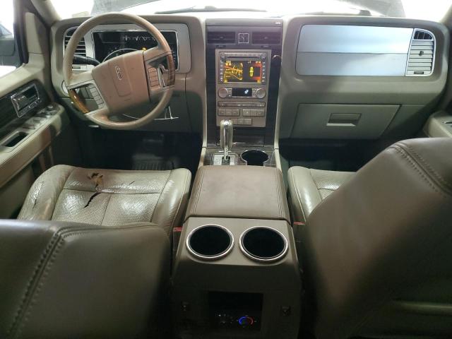 5LMJJ2J54AEJ07881 - 2010 LINCOLN NAVIGATOR შავი ფოტო 8