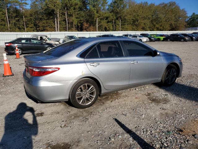 4T1BF1FKXGU250320 - 2016 TOYOTA CAMRY LE SILVER photo 3