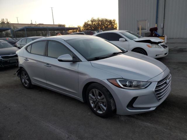 5NPD84LF6HH095664 - 2017 HYUNDAI ELANTRA SE SILVER photo 4