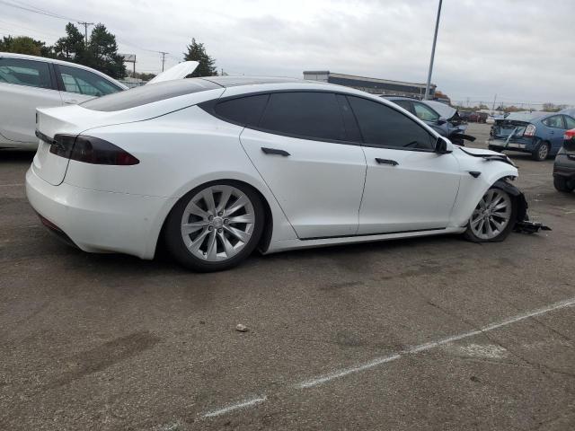 5YJSA1E21JF260318 - 2018 TESLA MODEL S WHITE photo 3