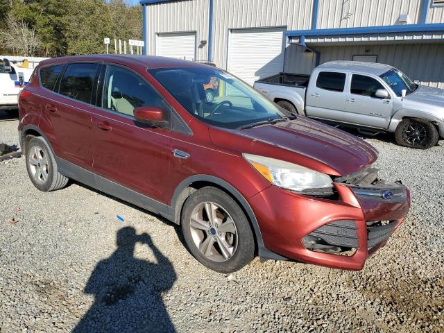 1FMCU0GX2FUA64056 - 2015 FORD ESCAPE SE RED photo 4