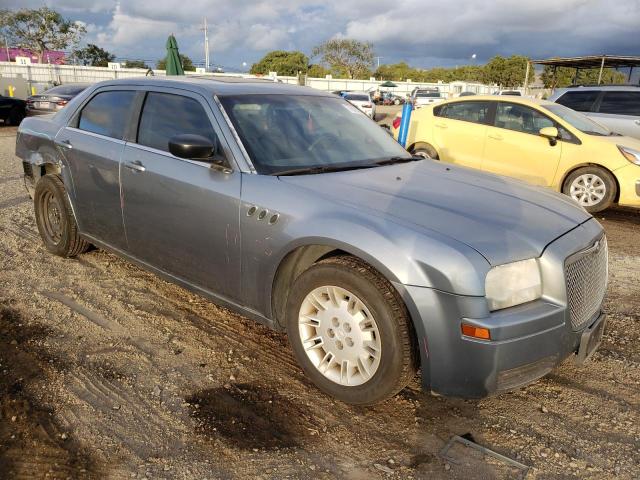 2C3KA43R77H606624 - 2007 CHRYSLER 300 SILVER photo 4