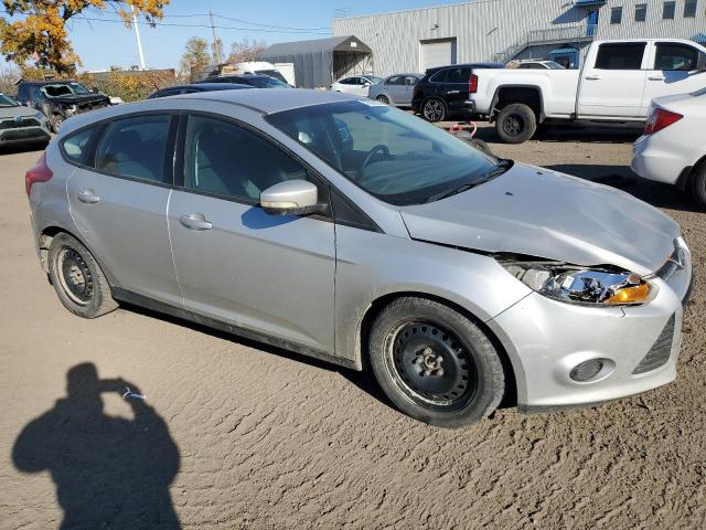 1FADP3K24EL308216 - 2014 FORD FOCUS SE GRAY photo 4