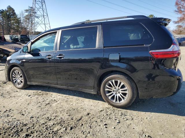 5TDYZ3DC0JS935788 - 2018 TOYOTA SIENNA XLE BLACK photo 2