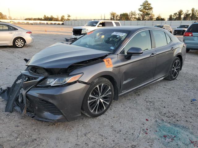 4T1B11HK1JU018451 - 2018 TOYOTA CAMRY L GRAY photo 1