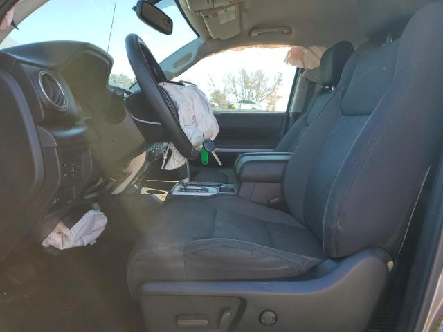 5TFUW5F1XHX675919 - 2017 TOYOTA TUNDRA DOUBLE CAB SR/SR5 SILVER photo 7