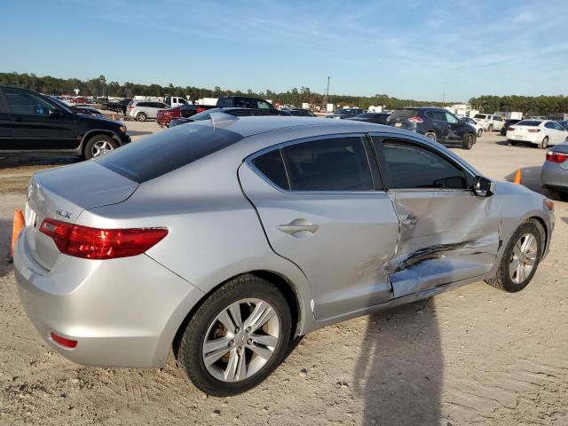 19VDE1F38DE001722 - 2013 ACURA ILX 20 SILVER photo 3