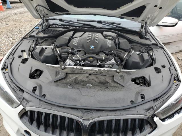 WBAGV8C05LCE00682 - 2020 BMW M850XI WHITE photo 11