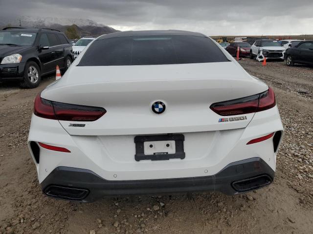 WBAGV8C05LCE00682 - 2020 BMW M850XI WHITE photo 6